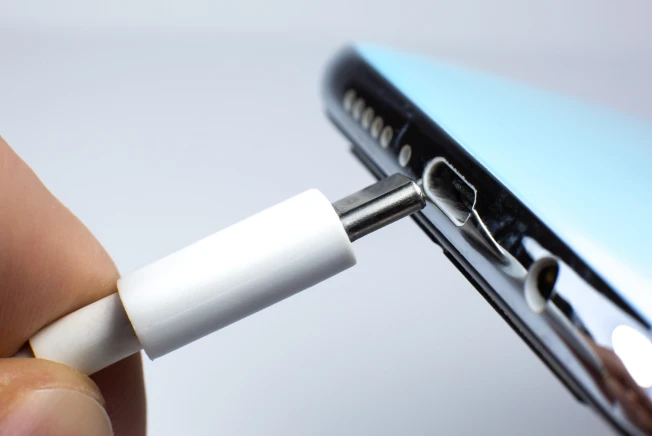 Troca de dock de carga em iphone e conector de celular