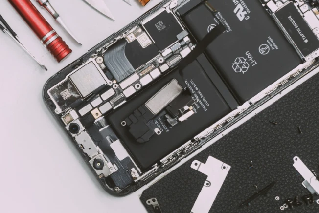Troca de bateria de celular